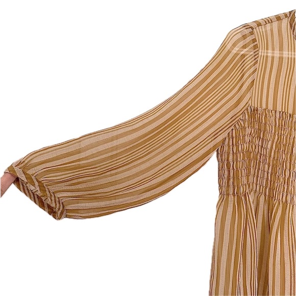 RW&CO smocked top with stripe patterns and puffy sleeves - Picture 3 of 5